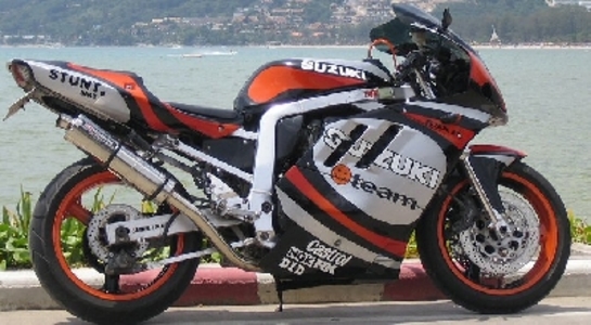 pic SUZUKI GSX-R 750K