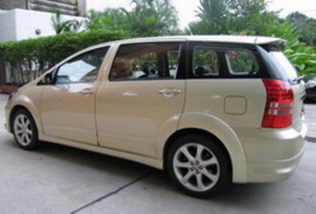 pic 2004 Toyota Wish