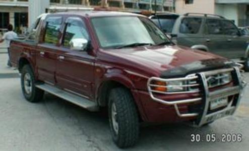 pic Ford Ranger 4-Dr; 4 x 4