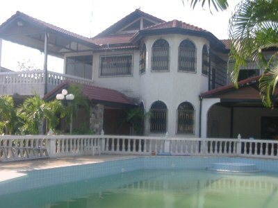 pic Giant home