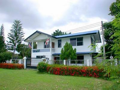 pic Detached House