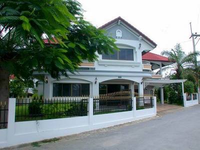 pic Detached Two Storey House