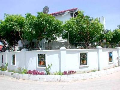 pic Detached House