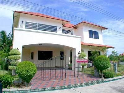 pic Luxury Detached House