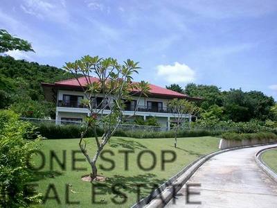 pic Luxury 2 Storey House with Ocean Views