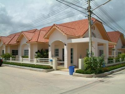 pic Clean And Tidy Modern Bungalow