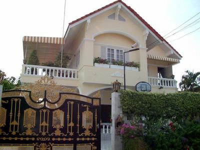 pic Located only 1km from Sukhumvit Road