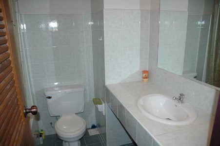 pic  Top floor 32sqm fully furnished