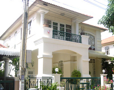pic Luxury House:3 bedrooms,3 bathrooms