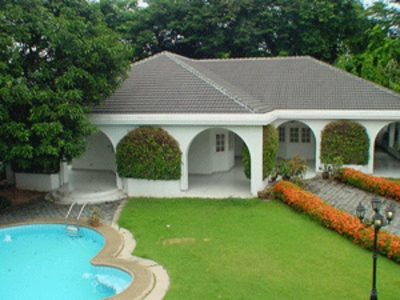 pic Spacious and well-located home