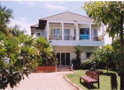 pic Very spacious and modern home