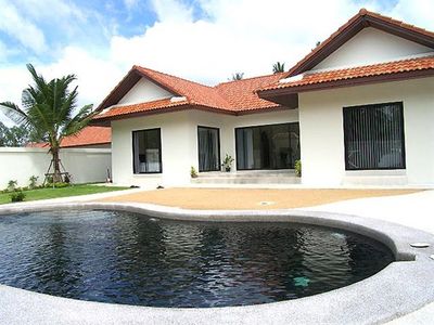 pic Beautifully presented 2 bedrooms