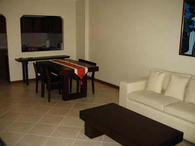 pic This 1 Bedroom 4th floor condominium