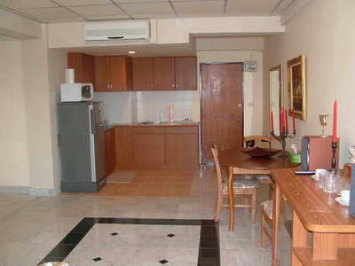 pic Top floor 56 Sqm qaulity fully furnished