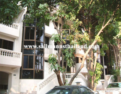 pic Newly decorated luxurious town-houses