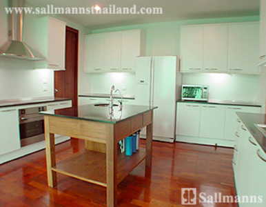 pic Beautiful 4 bedrooms, large living 