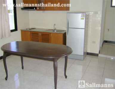 pic Nicely fully furnished 2 bed 1 bath