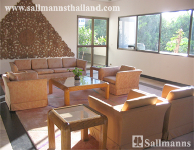 pic Nicely decorated fully furnished 