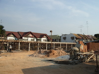 pic 7 new townhouses on Thappraya Road