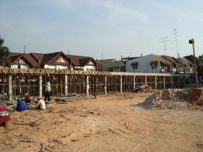 pic 7 new townhouses on Thappraya Road