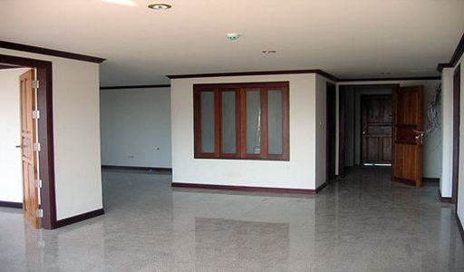 pic Royal Hill Condo (146 Sq.m) Empty unit 