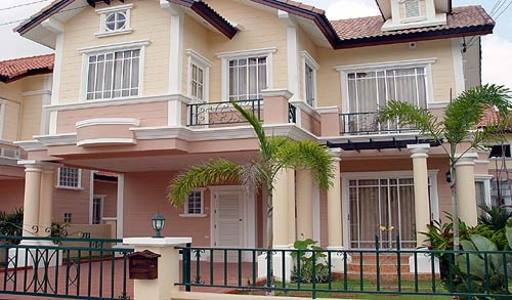 pic Park Avenue Village : Two storey house