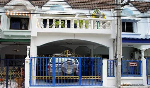 pic Central Pattaya. Two storey house.