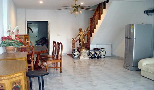 pic  Central Pattaya. Two storey house.