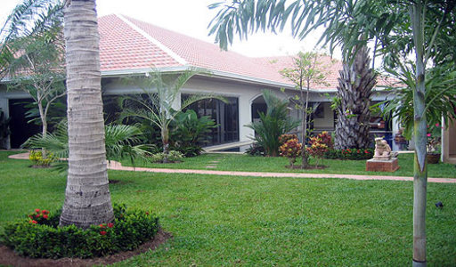 pic Jomtien Park Villa (1,250 Sq.m) 