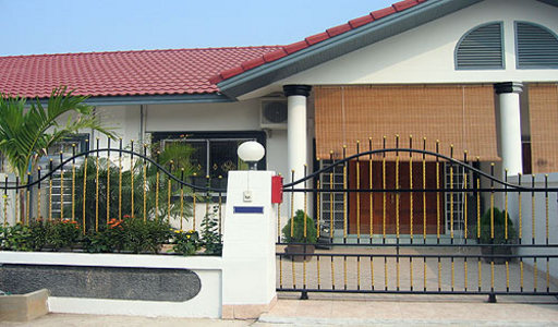 pic  Eakmongkol 4  Single storey house 