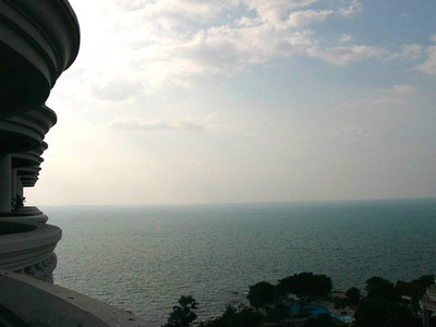 pic Great sea views to Wongamart Beach