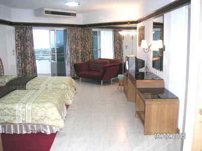 pic Great sea views over Pattaya Bay