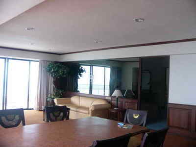 pic Living & dinning room, 3 bedrooms,