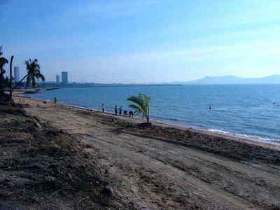 pic Prime beachfront land 