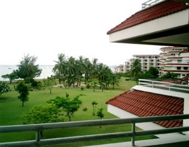 pic Large 248 sq.m beach front condo