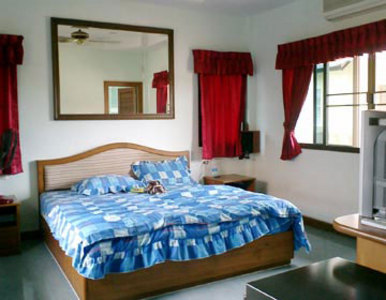 pic SINGLE HOUSE FOR SALE , LARGE GARDEN