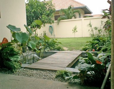 pic SINGLE HOUSE  FOR SALE  , LARGE GARDEN