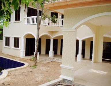 pic Fully furnished and private pool.87 Sq.W