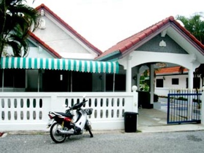 pic East Pattaya House on Large Allotment 