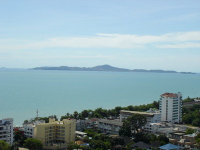 pic 2 bedrooms apartment in Jomtien