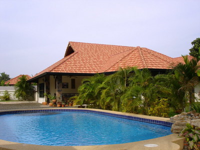 pic Large villa with separate guesthouse