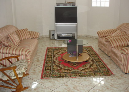 pic Good Value Family Home  Close to Town