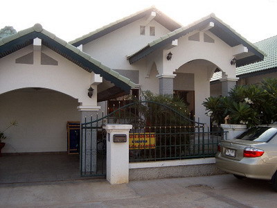 pic Family home in popular village
