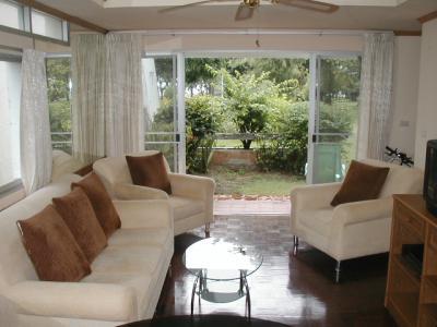 pic Great location!Spacious condo