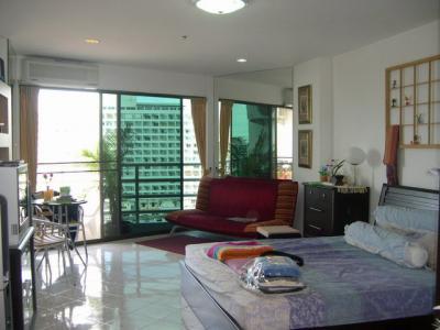 pic View Talay 2A! An open plan studio 