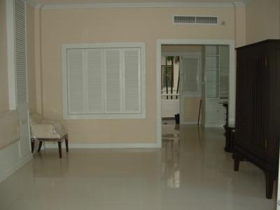 pic An open plan studio on ground floor 