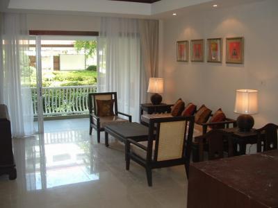 pic Spacious apartment offers 1 bedroom