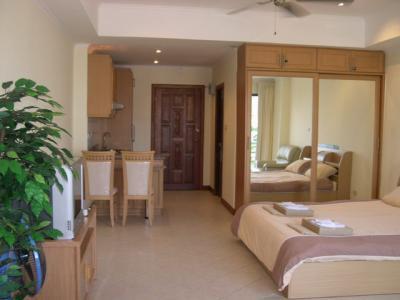 pic Extremely well presented apartment