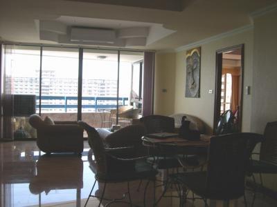 pic Situated on the 19th floor