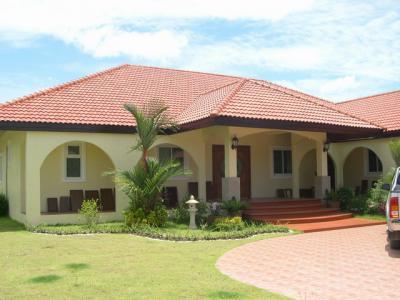 pic Spacious and well presented detached 